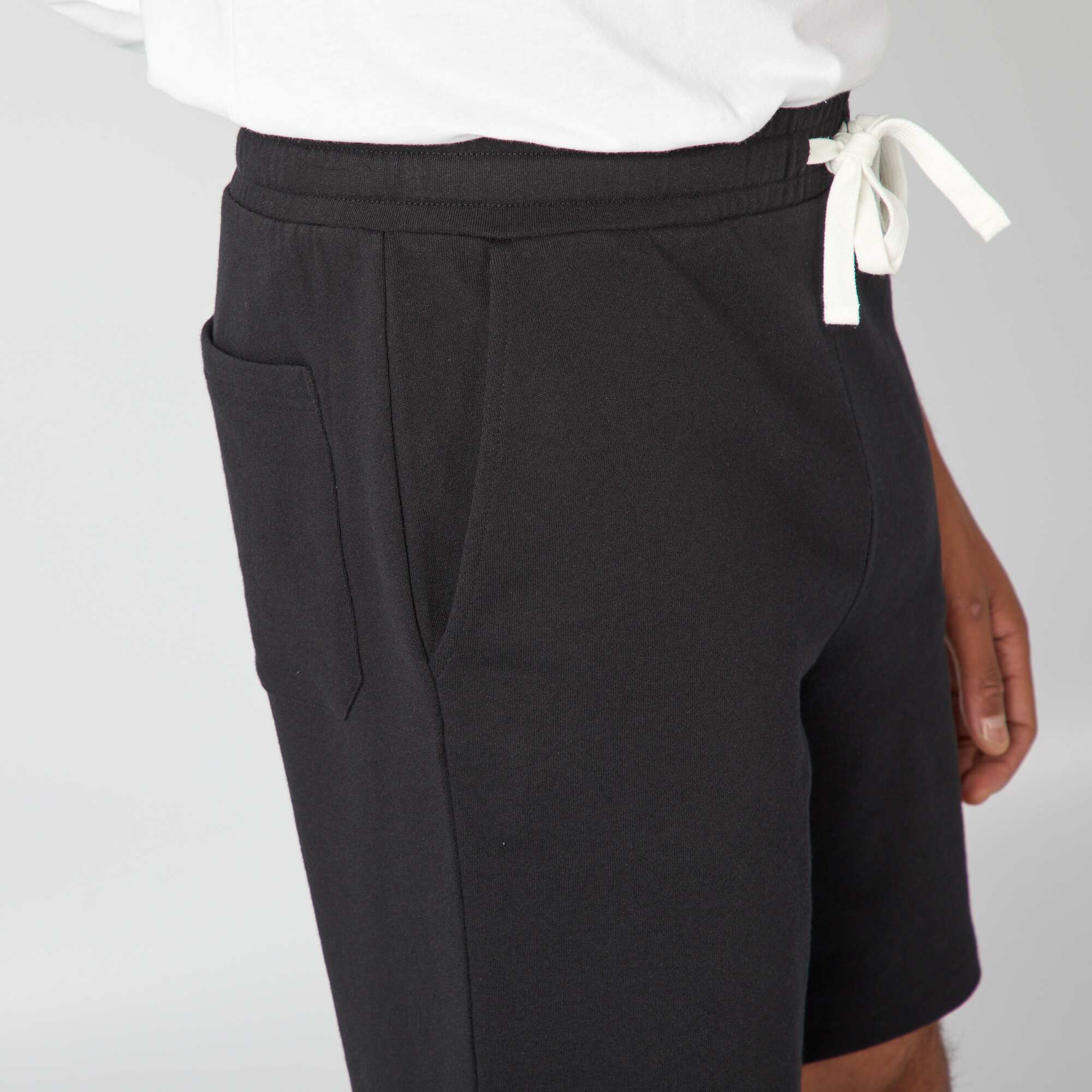 Lightweight sweatshirt fabric Bermuda shorts black - Image 5