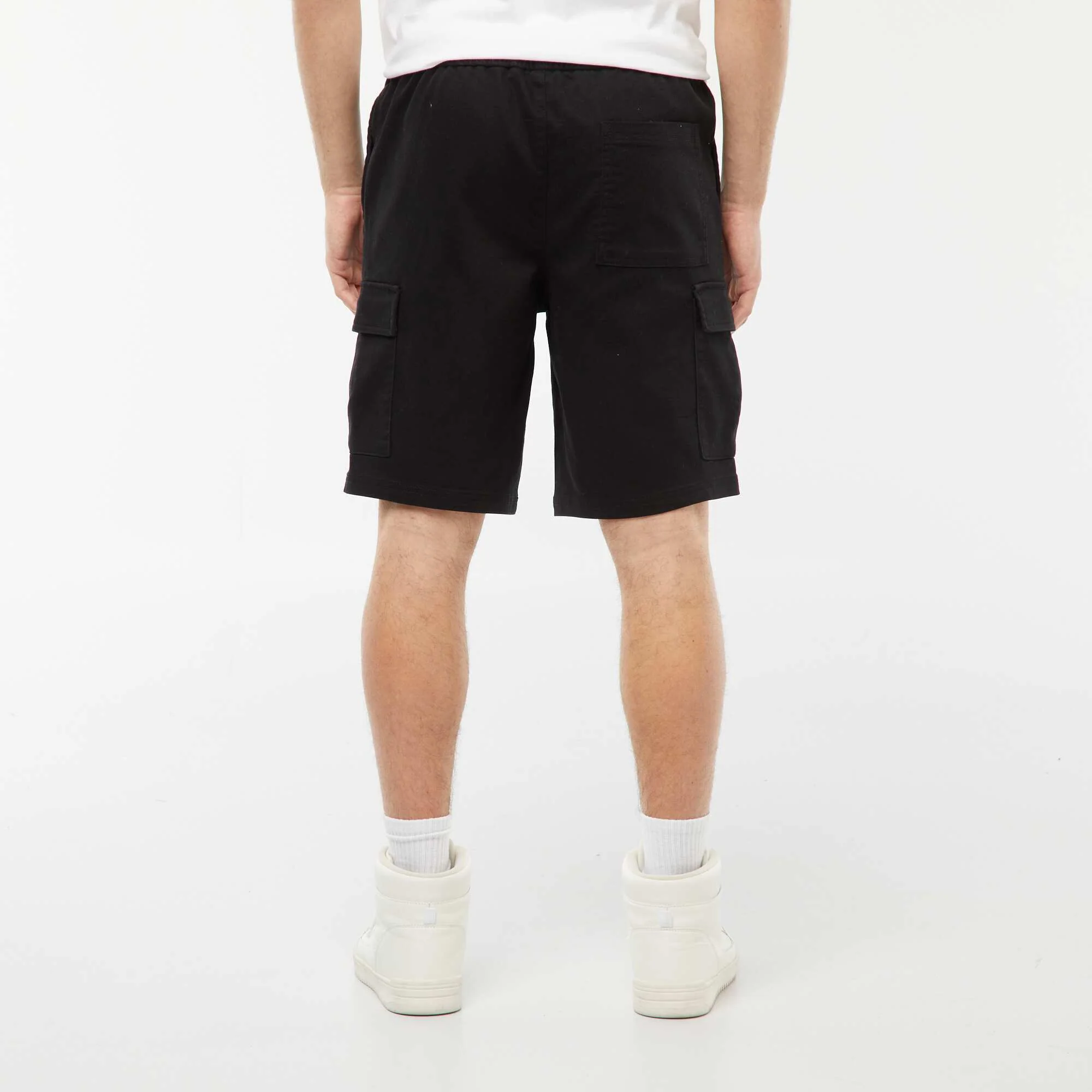Straight-leg Bermuda shorts with flap pockets BLACK - Image 3